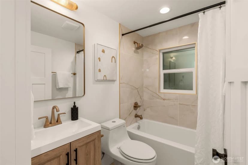 Property photo for 3613 40th Avenue W, Seattle photo 19