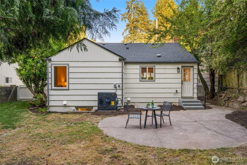 Property photo for 3613 40th Avenue W, Seattle photo 33