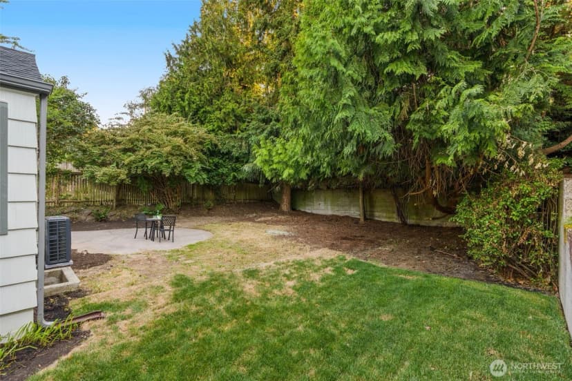 Property photo for 3613 40th Avenue W, Seattle photo 32