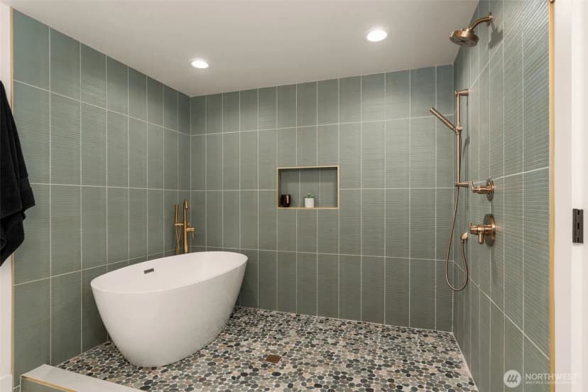 Property photo for 3613 40th Avenue W, Seattle photo 22