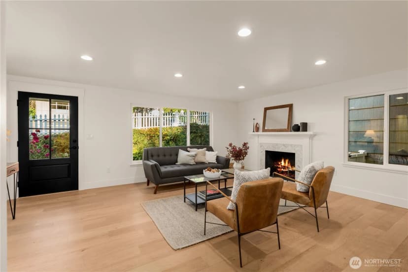 Property photo for 3613 40th Avenue W, Seattle photo 11