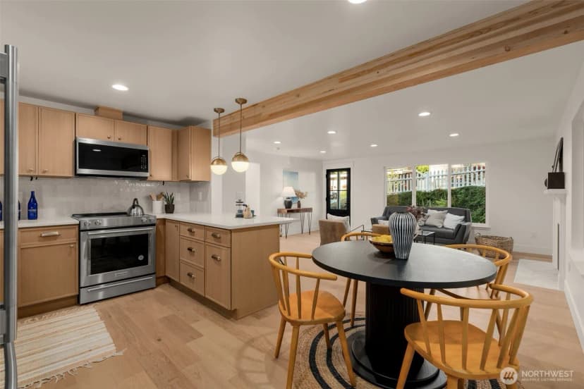 Property photo for 3613 40th Avenue W, Seattle photo 17