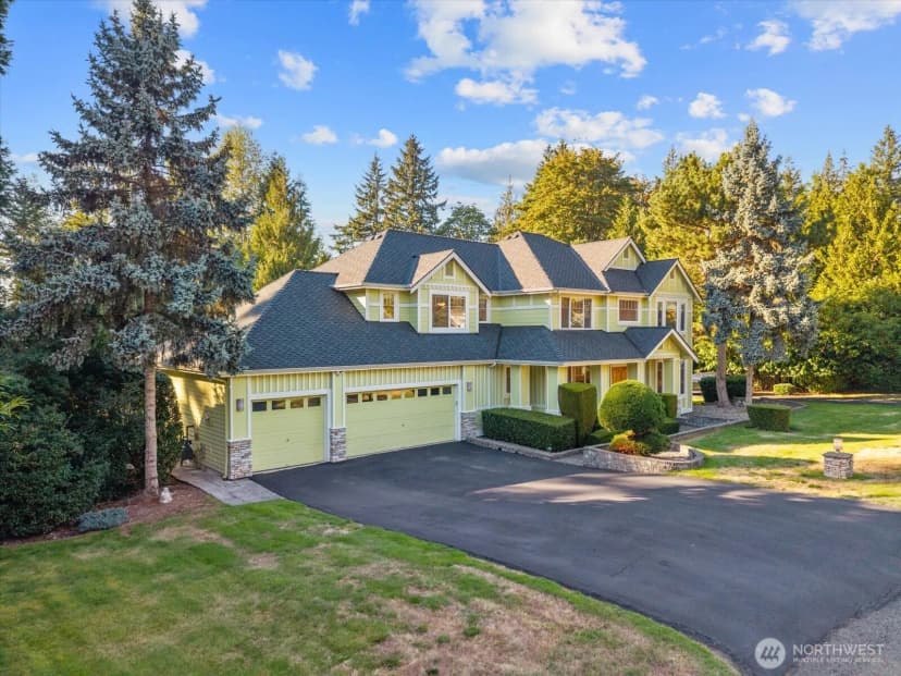 Property photo for 14239 229th Avenue Ne, Woodinville photo 2