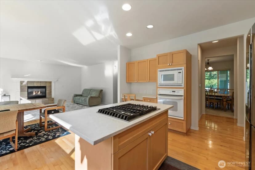 Property photo for 14239 229th Avenue Ne, Woodinville photo 10