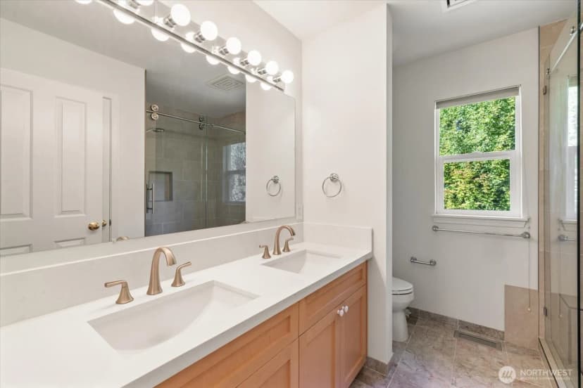 Property photo for 14239 229th Avenue Ne, Woodinville photo 26