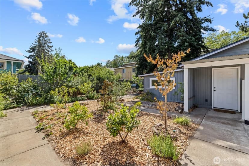 Property photo for 523 Williams Avenue S, Renton photo 28