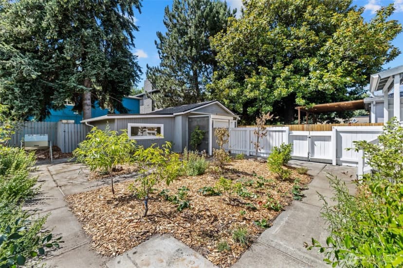 Property photo for 523 Williams Avenue S, Renton photo 31