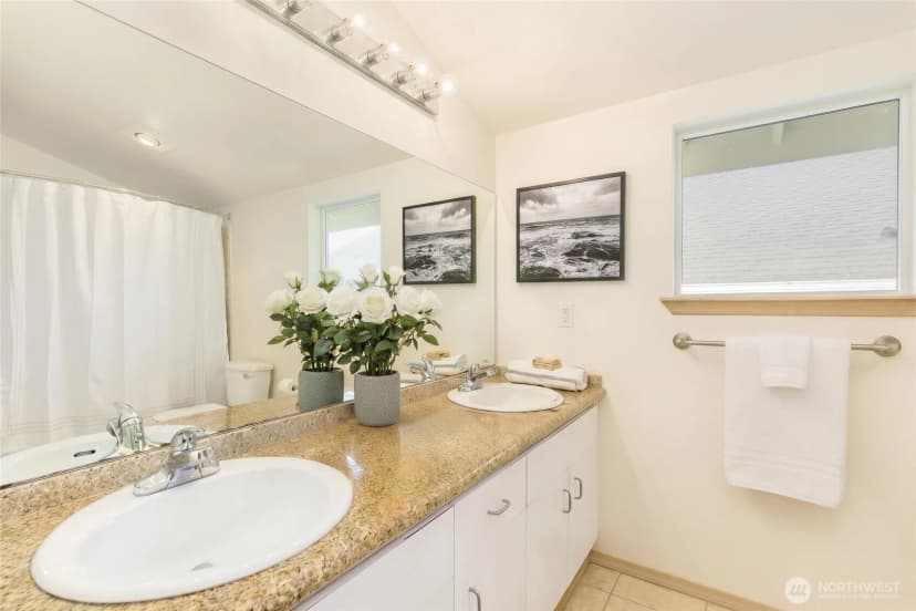 Property photo for 2414 Sw Holden Street #b, Seattle photo 11