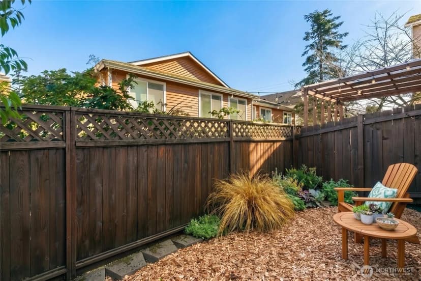 Property photo for 2414 Sw Holden Street #b, Seattle photo 12