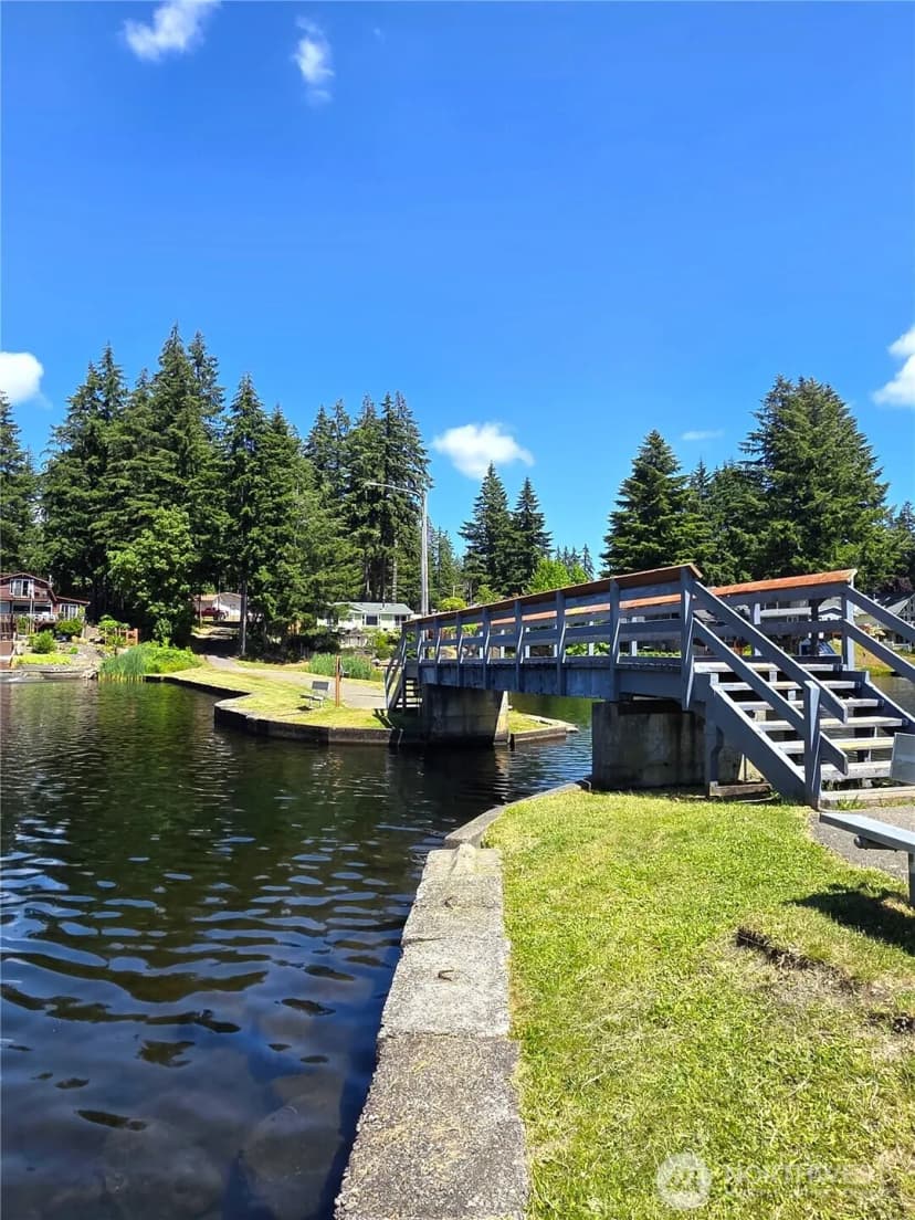 Property photo for 51 Se Cabana Avenue, Shelton photo 37