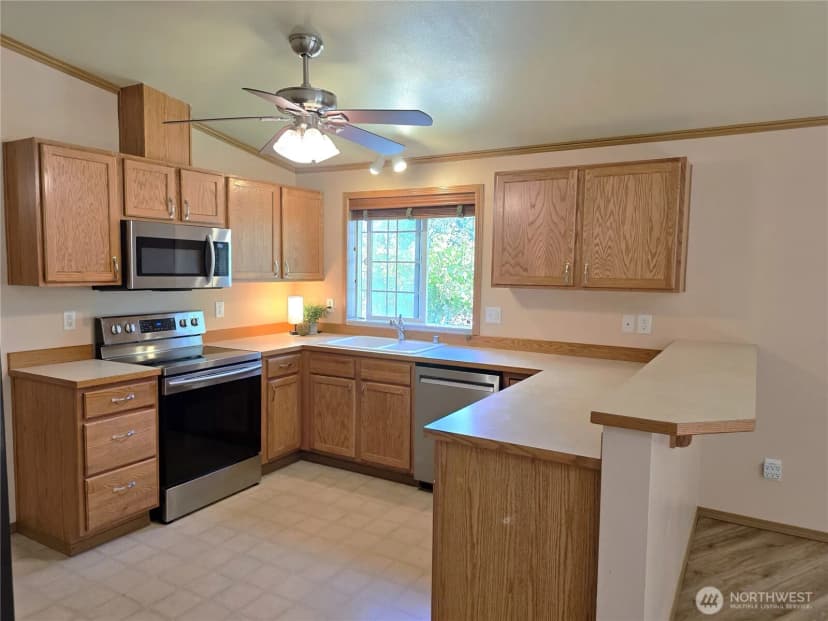 Property photo for 51 Se Cabana Avenue, Shelton photo 7