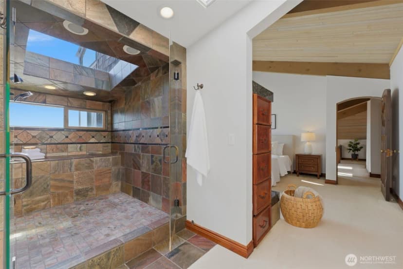 Property photo for 2111 Sw 174th Street, Burien photo 25