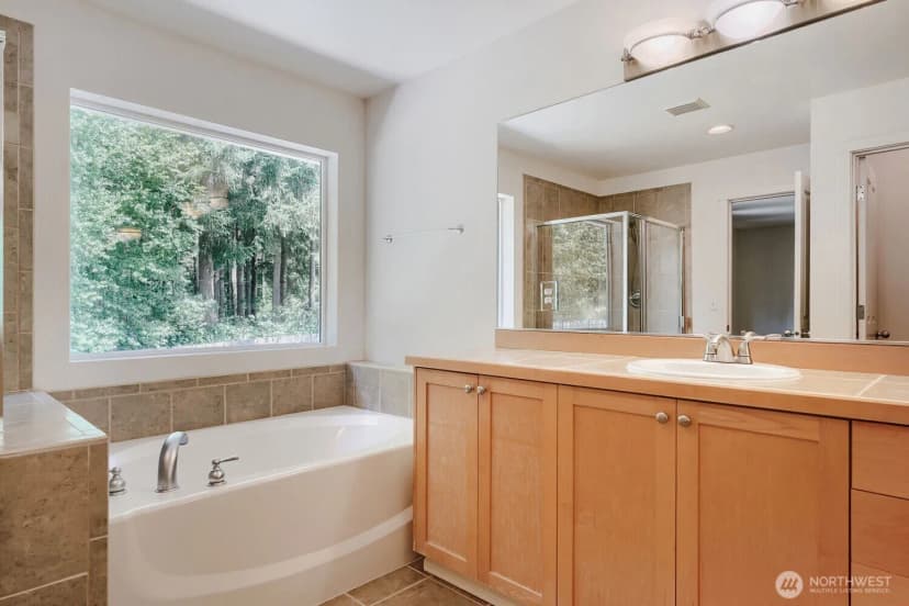Property photo for 27426 Maple Ridge Way Se, Maple Valley photo 14