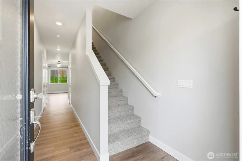 Property photo for 8405 Gilman Way, Arlington photo 4