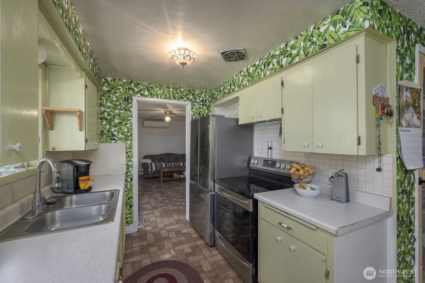Property photo for 1228 E Lake Street, Medical Lake photo 10