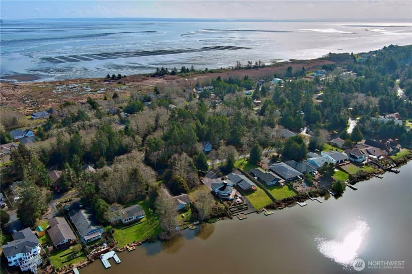 Property photo for 308 Lake View Loop Ne, Ocean Shores photo 7