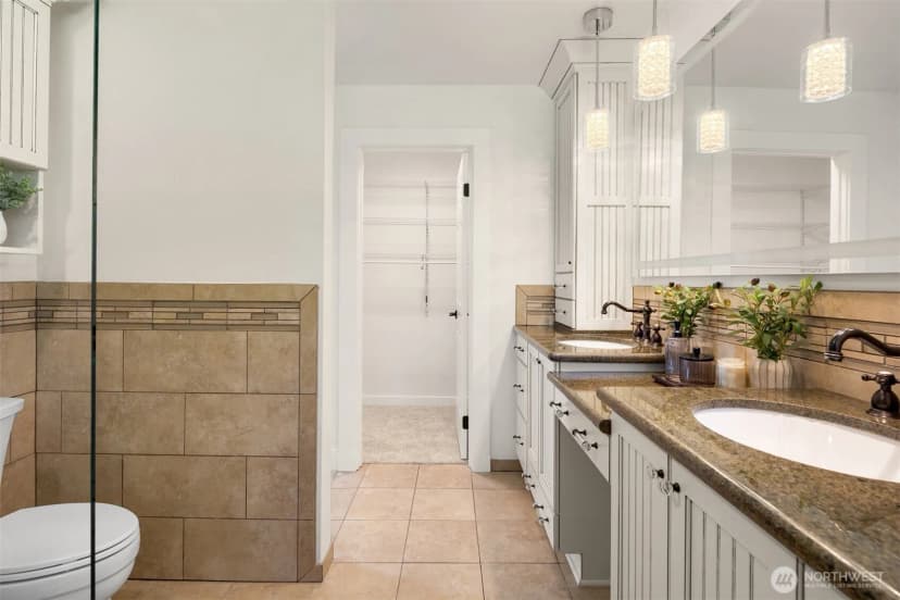 Property photo for 11916 Se 228th Place, Kent photo 18