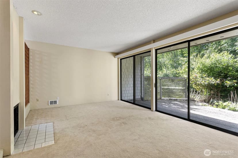 Property photo for 22703 Lakeview Drive #e1, Mountlake Terrace photo 9