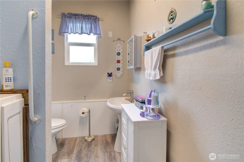 Property photo for 1700 203rd Lane, Ocean Park photo 21