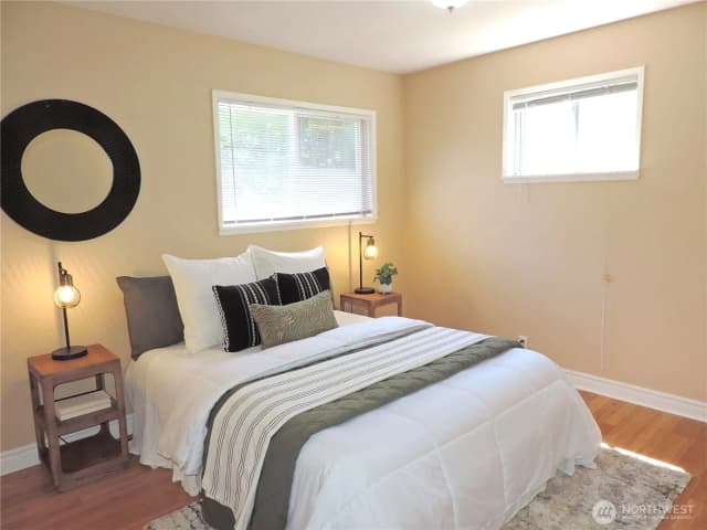 Property photo for 10233 10th Avenue Sw, Seattle photo 5