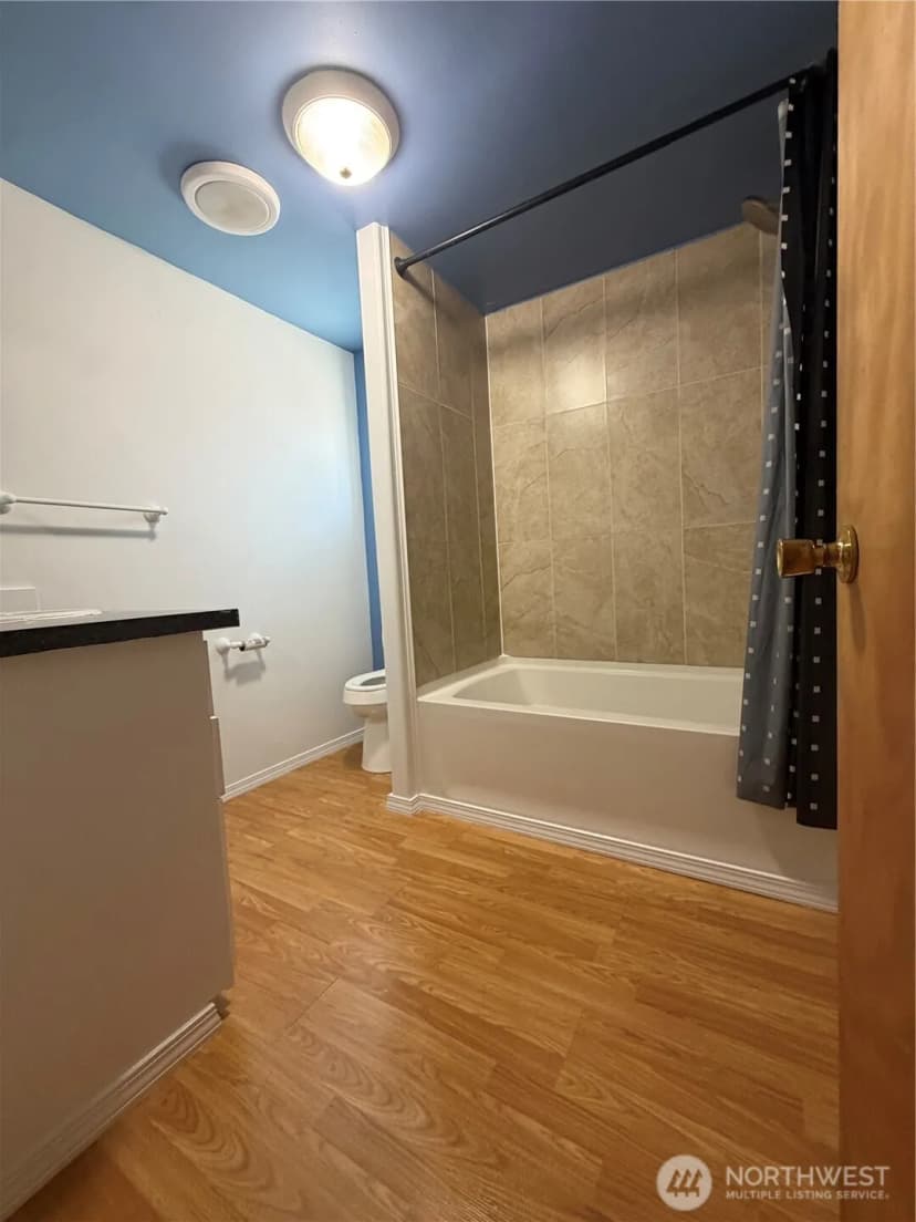 Property photo for 415 Lakeview #f6, Lynnwood photo 16
