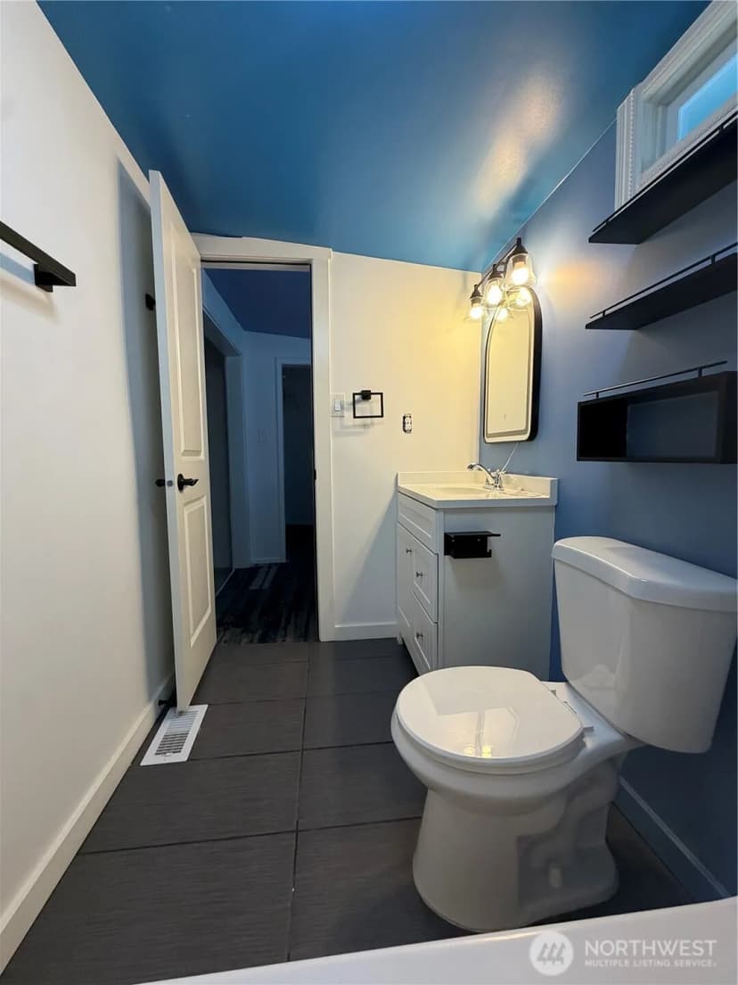Property photo for 415 Lakeview #f6, Lynnwood photo 24