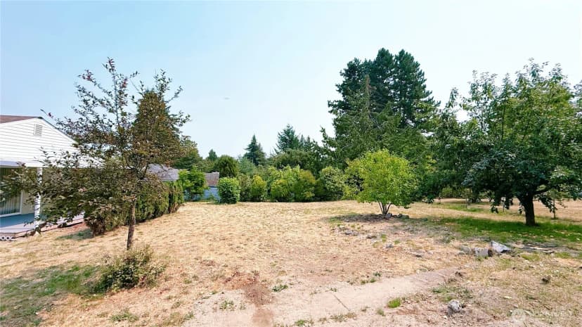 Property photo for 131 S 106th, Seattle photo 15