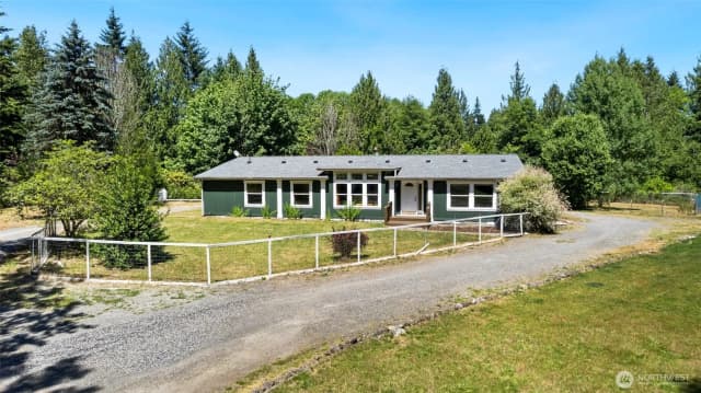 Property photo for 520 140th Avenue Sw, Tenino