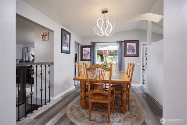 Property photo for 513 Se Highland Park Drive, College Place photo 3