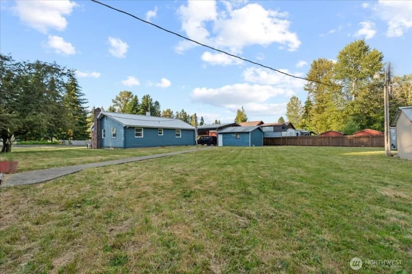 Property photo for 14722 Kapowsin Highway E, Graham photo 27