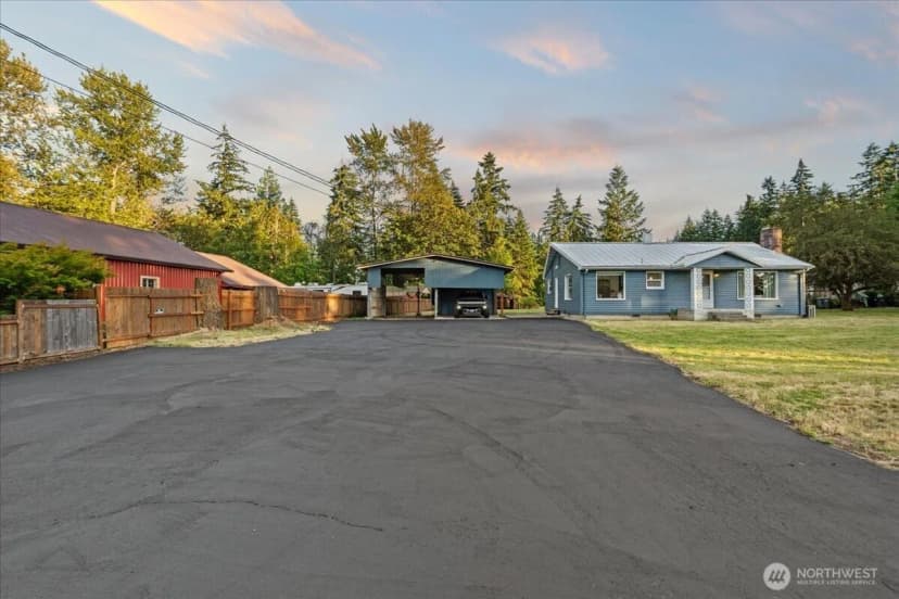 Property photo for 14722 Kapowsin Highway E, Graham photo 19