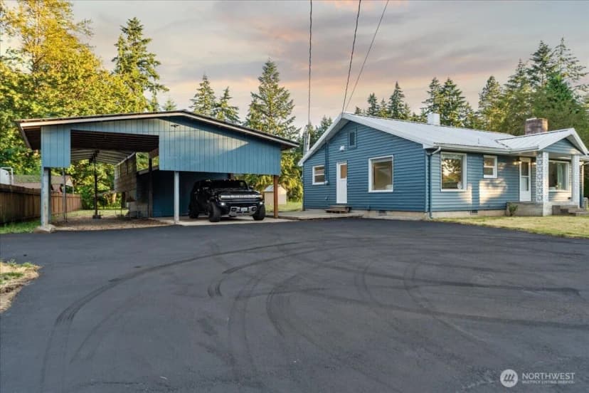 Property photo for 14722 Kapowsin Highway E, Graham photo 20