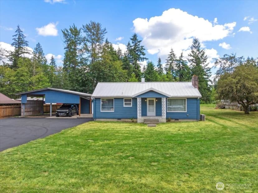 Property photo for 14722 Kapowsin Highway E, Graham