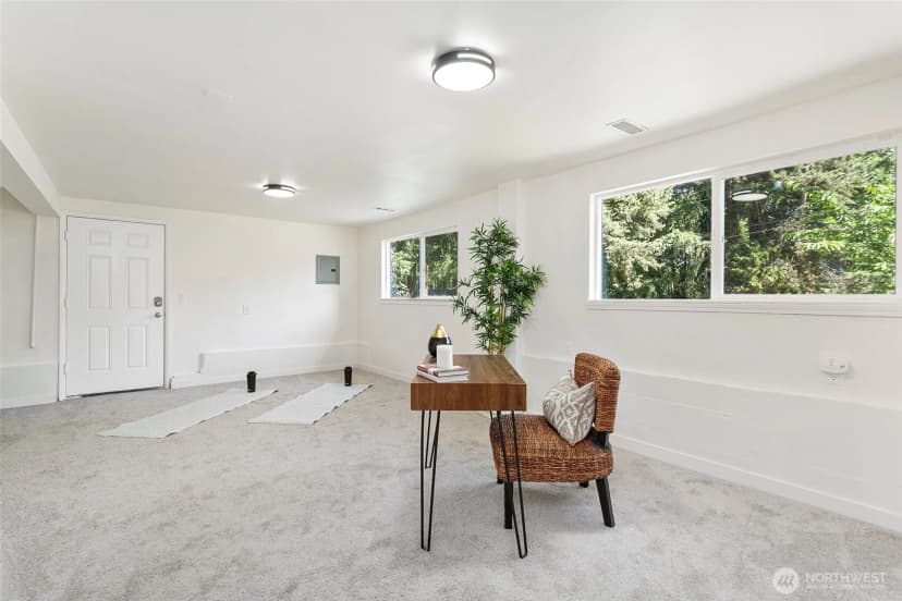 Property photo for 6046 Ne 204th Street, Kenmore photo 13