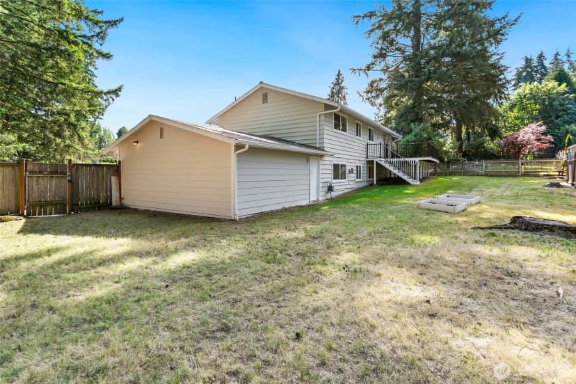 Property photo for 6046 Ne 204th Street, Kenmore photo 22