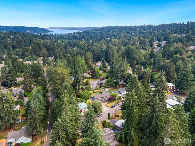 Property photo for 6046 Ne 204th Street, Kenmore photo 25