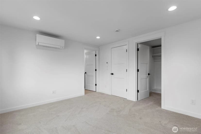 Property photo for 119 Nw 112th Street, Seattle photo 13