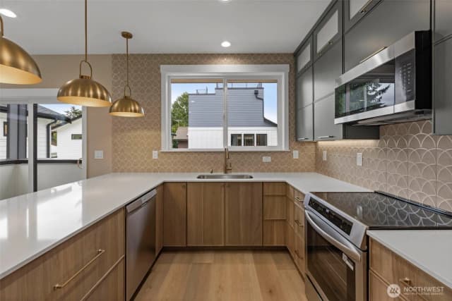 Property photo for 119 Nw 112th Street, Seattle photo 5