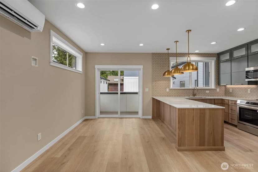 Property photo for 119 Nw 112th Street, Seattle photo 9