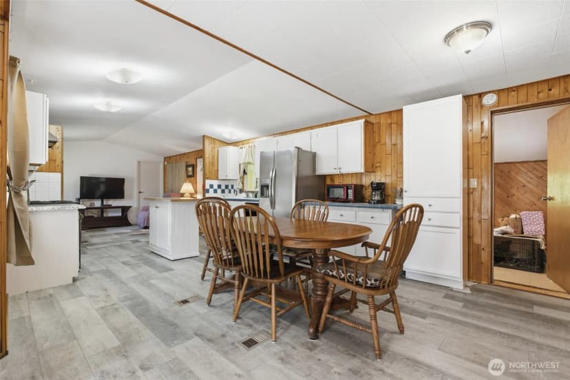 Property photo for 8516 Pepperidge Lane Se, Yelm photo 6