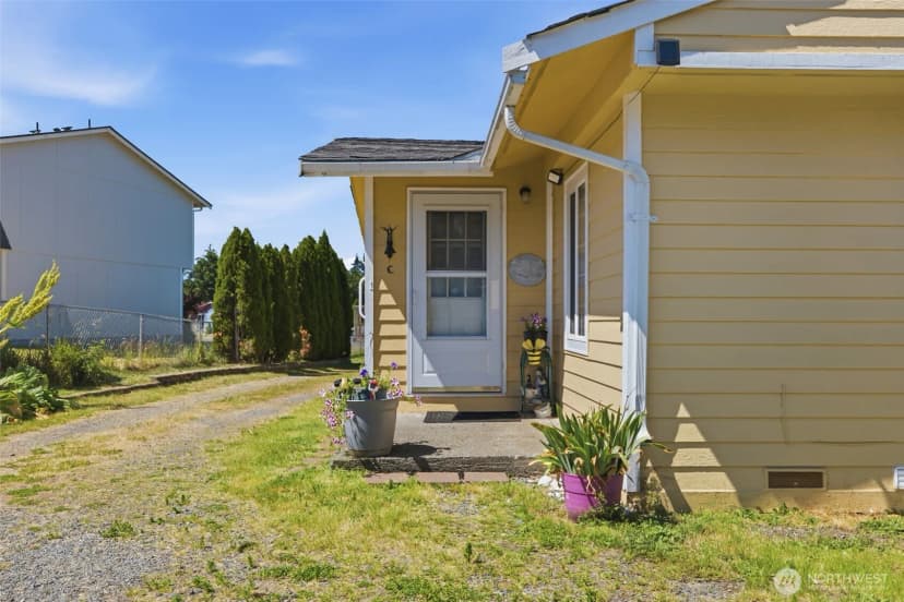 Property photo for 8516 Pepperidge Lane Se, Yelm photo 2