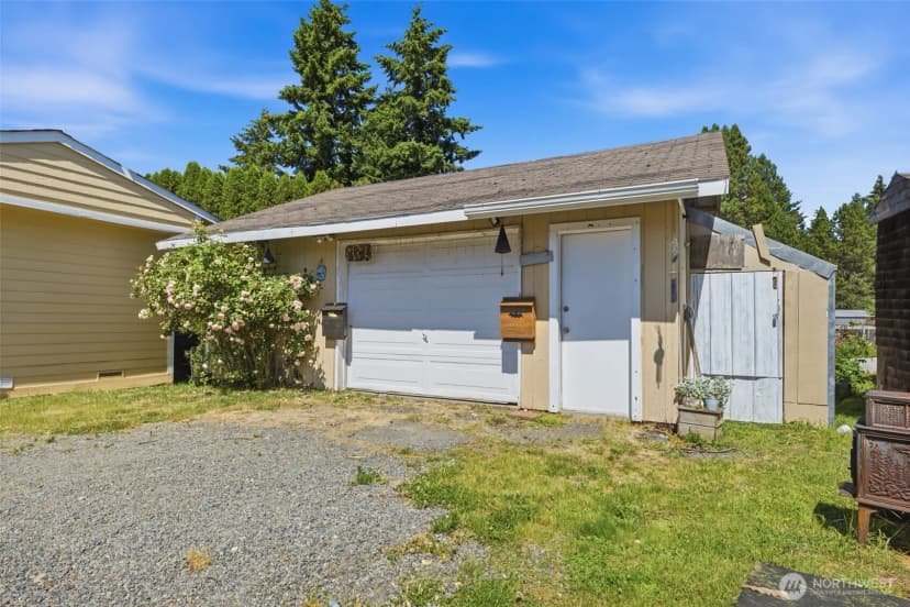 Property photo for 8516 Pepperidge Lane Se, Yelm photo 23