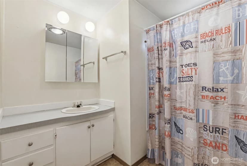 Property photo for 8516 Pepperidge Lane Se, Yelm photo 17