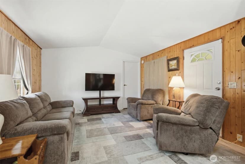 Property photo for 8516 Pepperidge Lane Se, Yelm photo 11