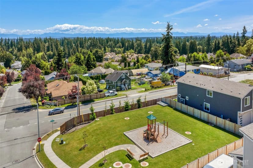 Property photo for 1021 169th Place Sw, Lynnwood photo 31
