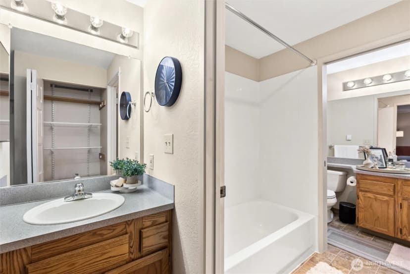 Property photo for 15123 Sunwood Boulevard #gg21, Tukwila photo 16