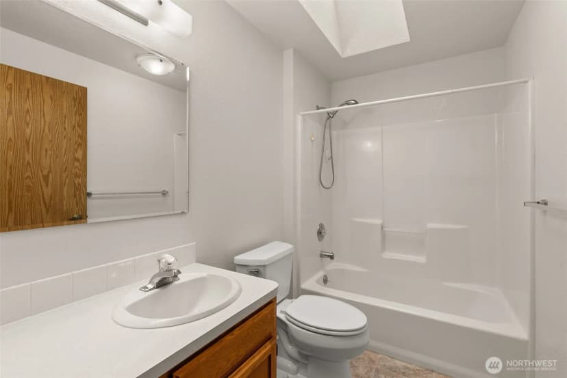 Property photo for 108 Carl Sandburg Drive, Centralia photo 18