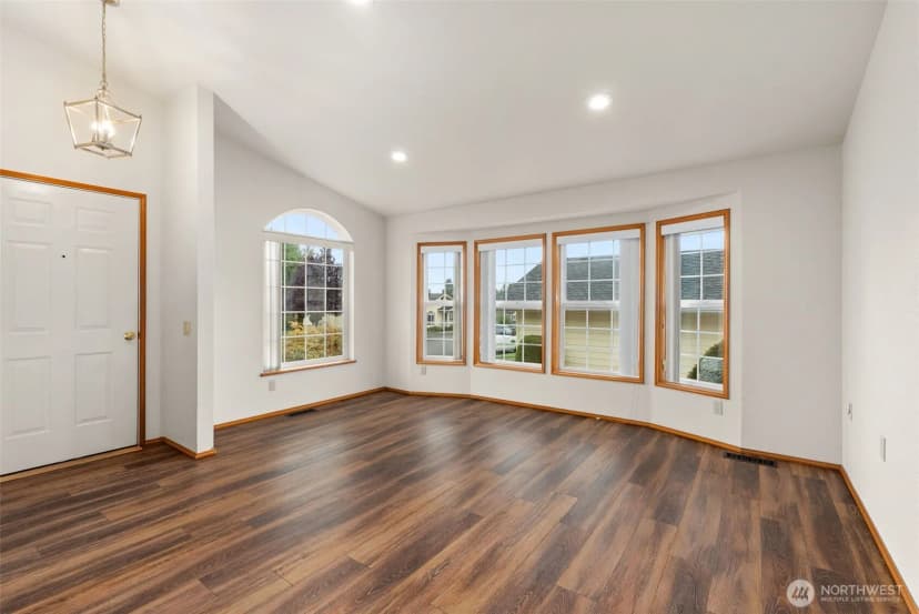 Property photo for 108 Carl Sandburg Drive, Centralia photo 5