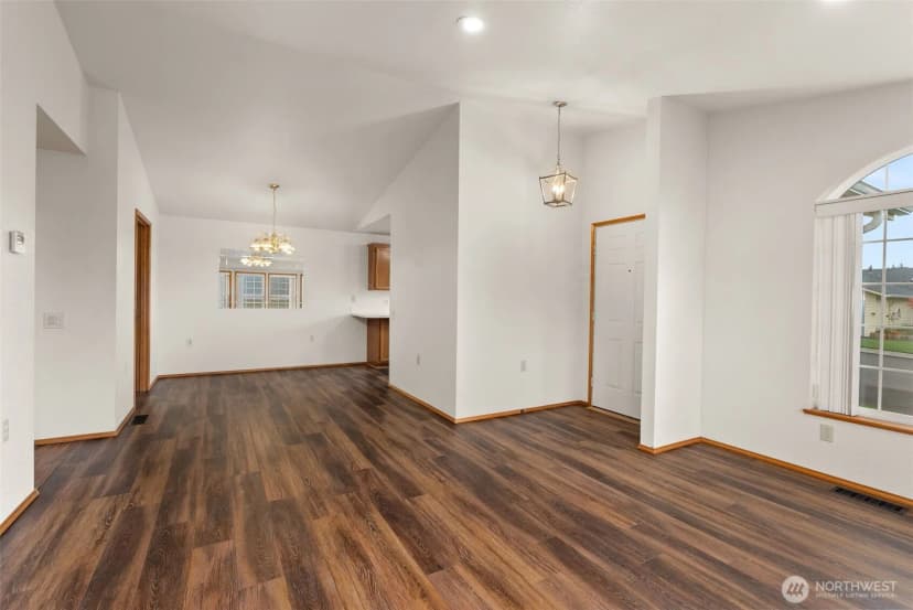 Property photo for 108 Carl Sandburg Drive, Centralia photo 6