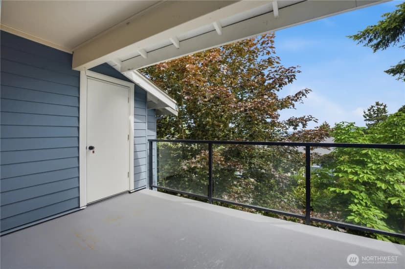 Property photo for 4189 W Lake Sammimish Parkway Se #b309, Bellevue photo 13